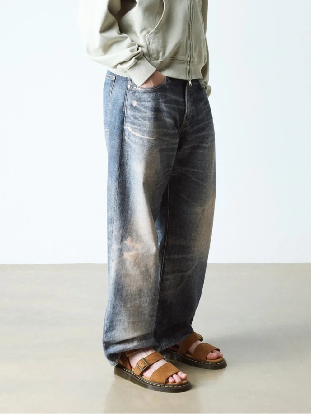 Dr.Martens GRYPHON TUMBLED NUBUCK SANDALS - Picture 5 of 13